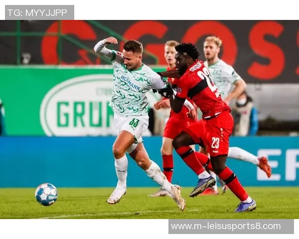 凯泽与不敌的较量揭示了足球战术与团队合作的重要性